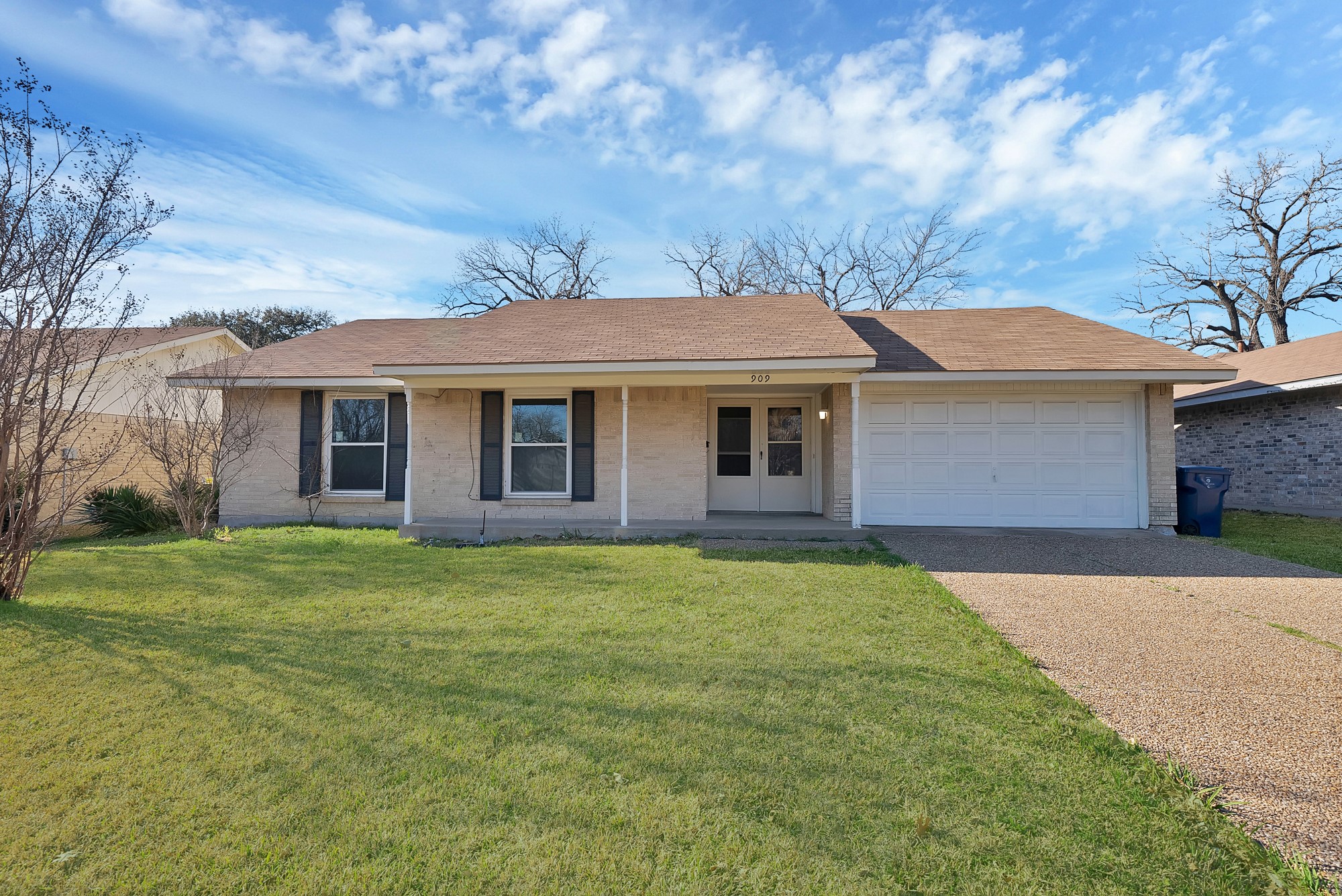 909 Ravencroft Drive Garland TX 75043