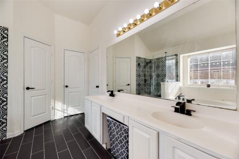 5101 Raincrest Drive Mckinney TX 75071