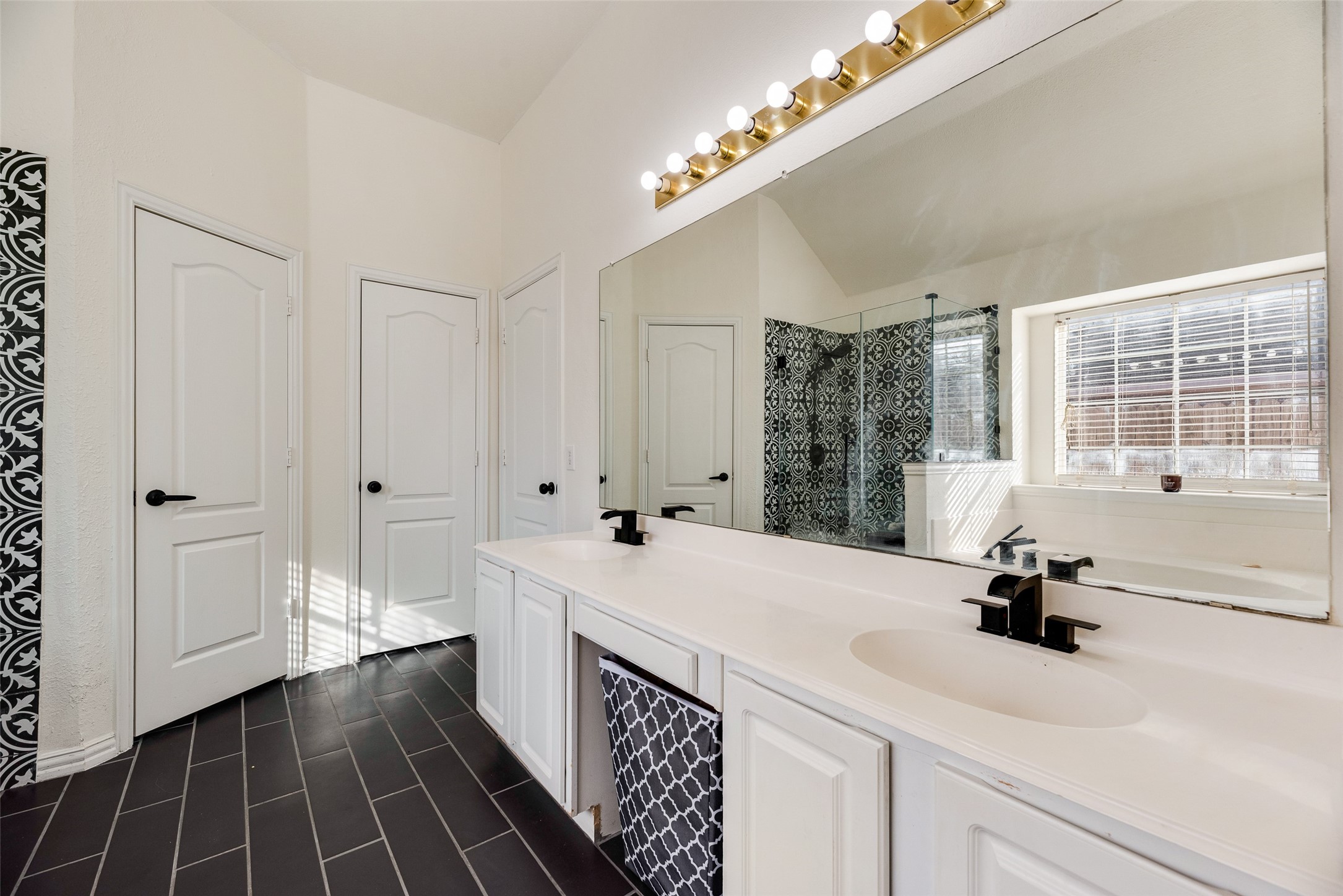 5101 Raincrest Drive Mckinney TX 75071