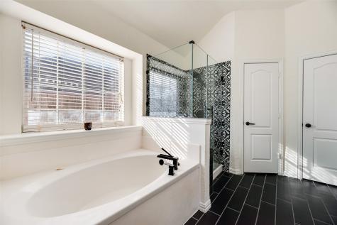 5101 Raincrest Drive Mckinney TX 75071