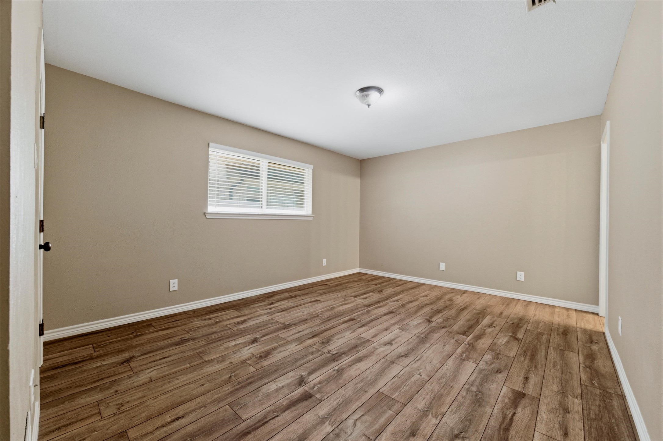 714 Royal Oaks Drive Garland TX 75040