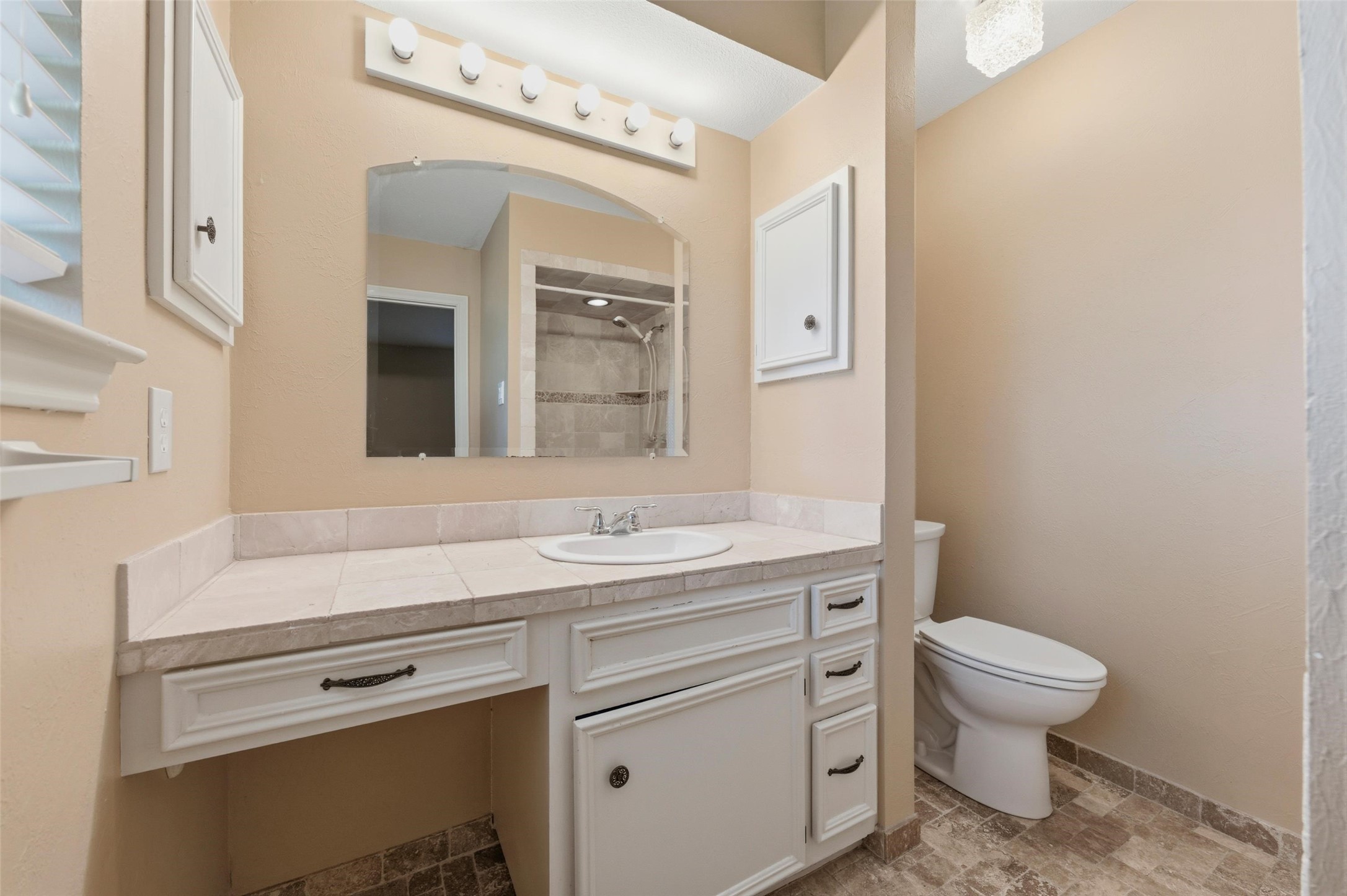 714 Royal Oaks Drive Garland TX 75040