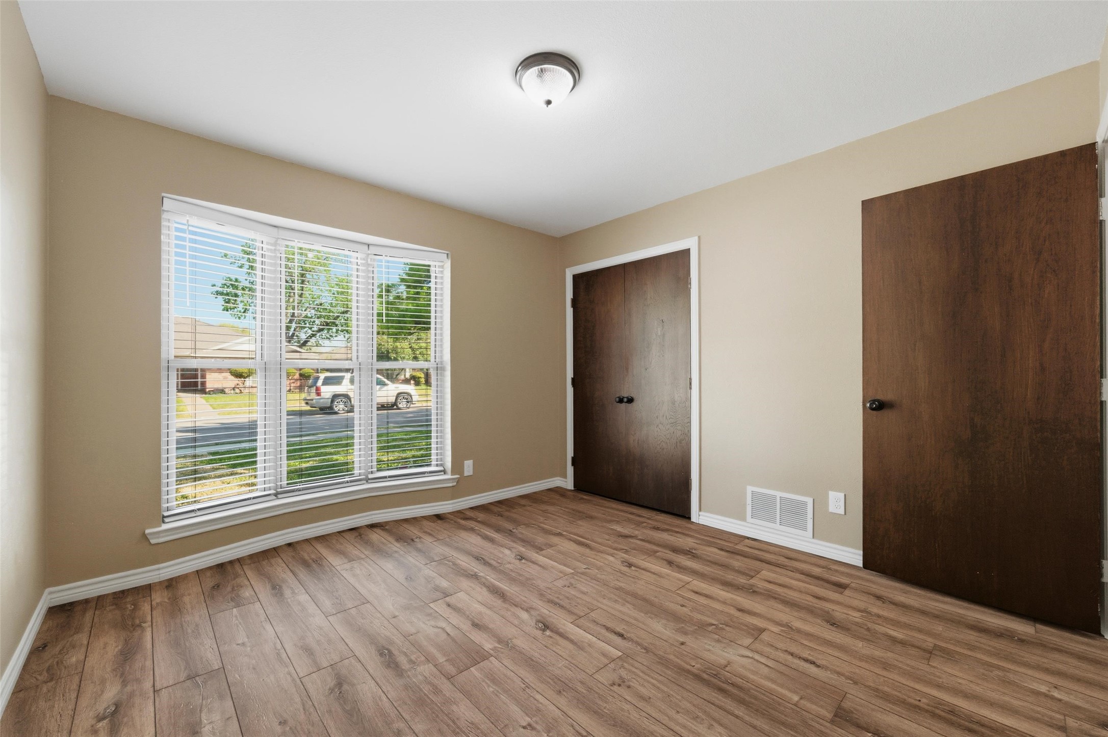 714 Royal Oaks Drive Garland TX 75040