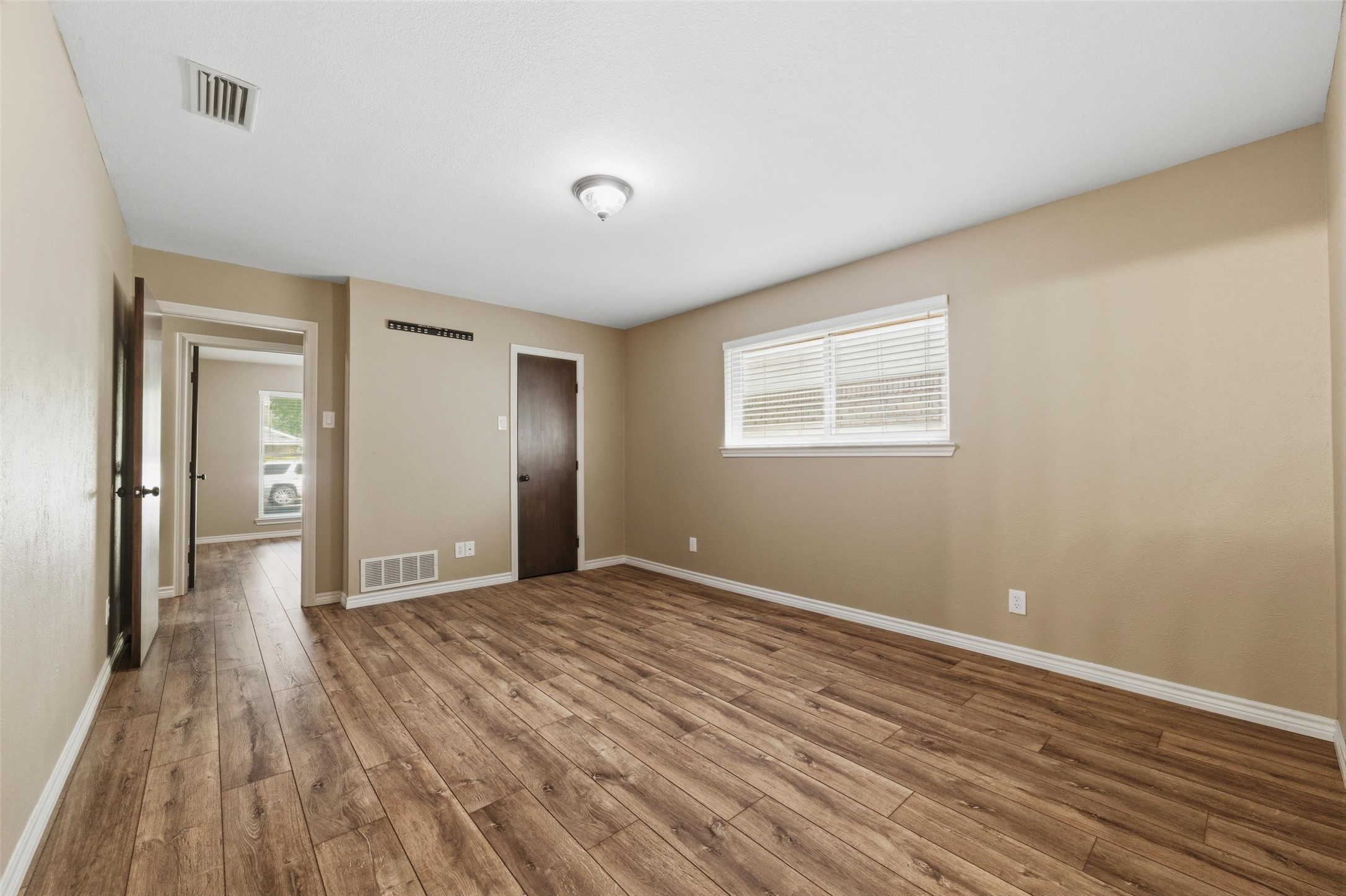 714 Royal Oaks Drive Garland TX 75040