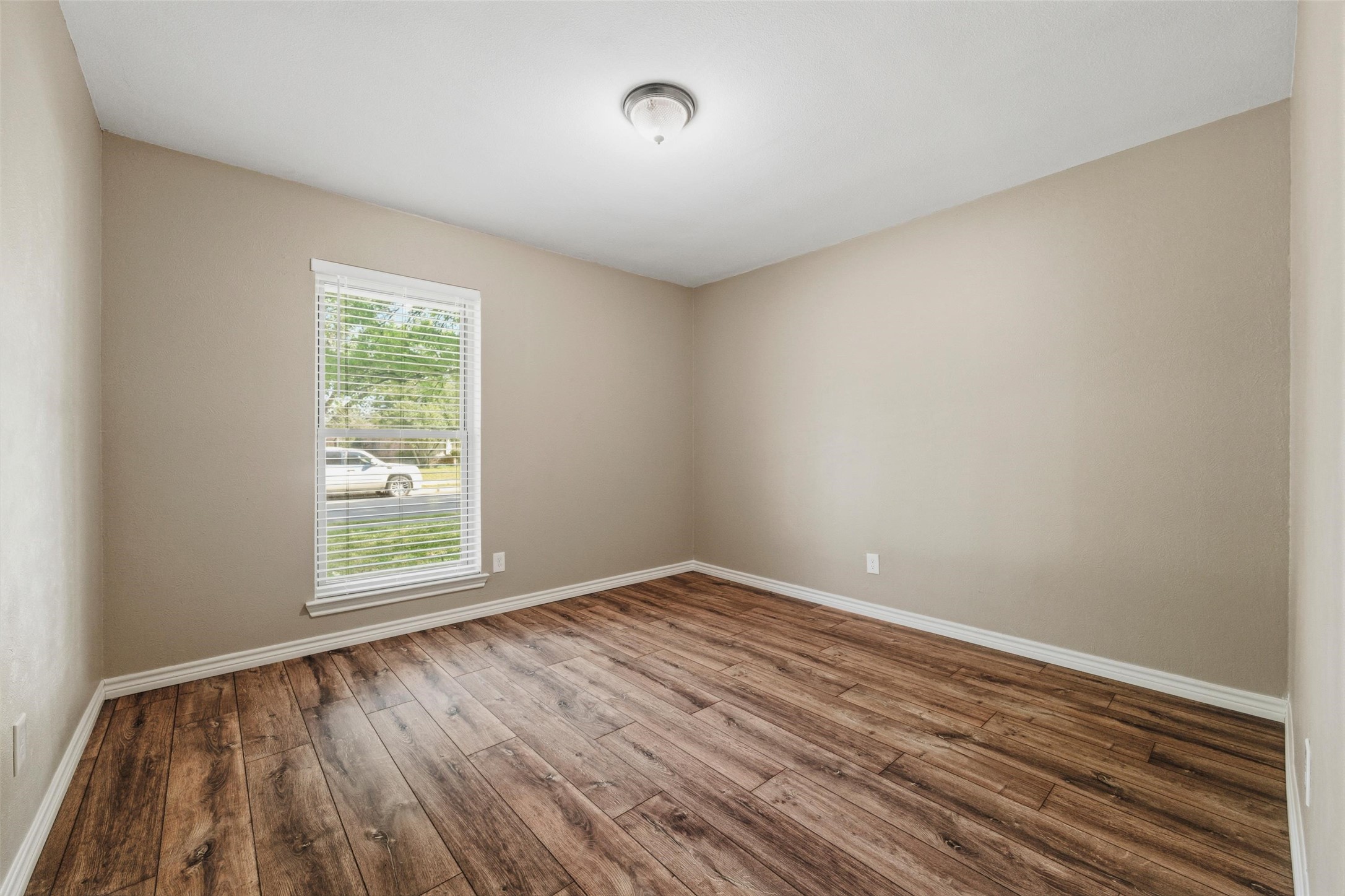714 Royal Oaks Drive Garland TX 75040