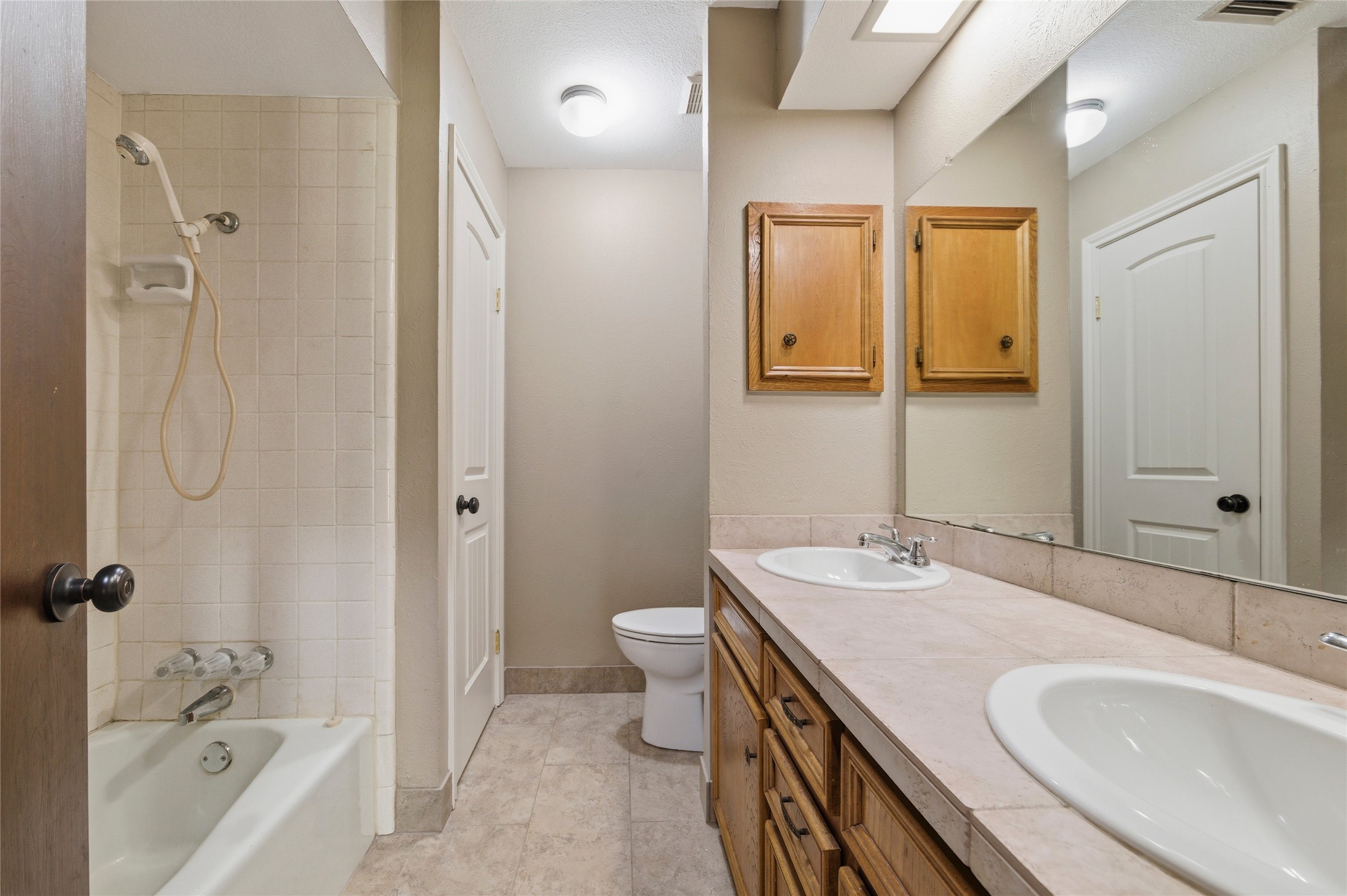 714 Royal Oaks Drive Garland TX 75040