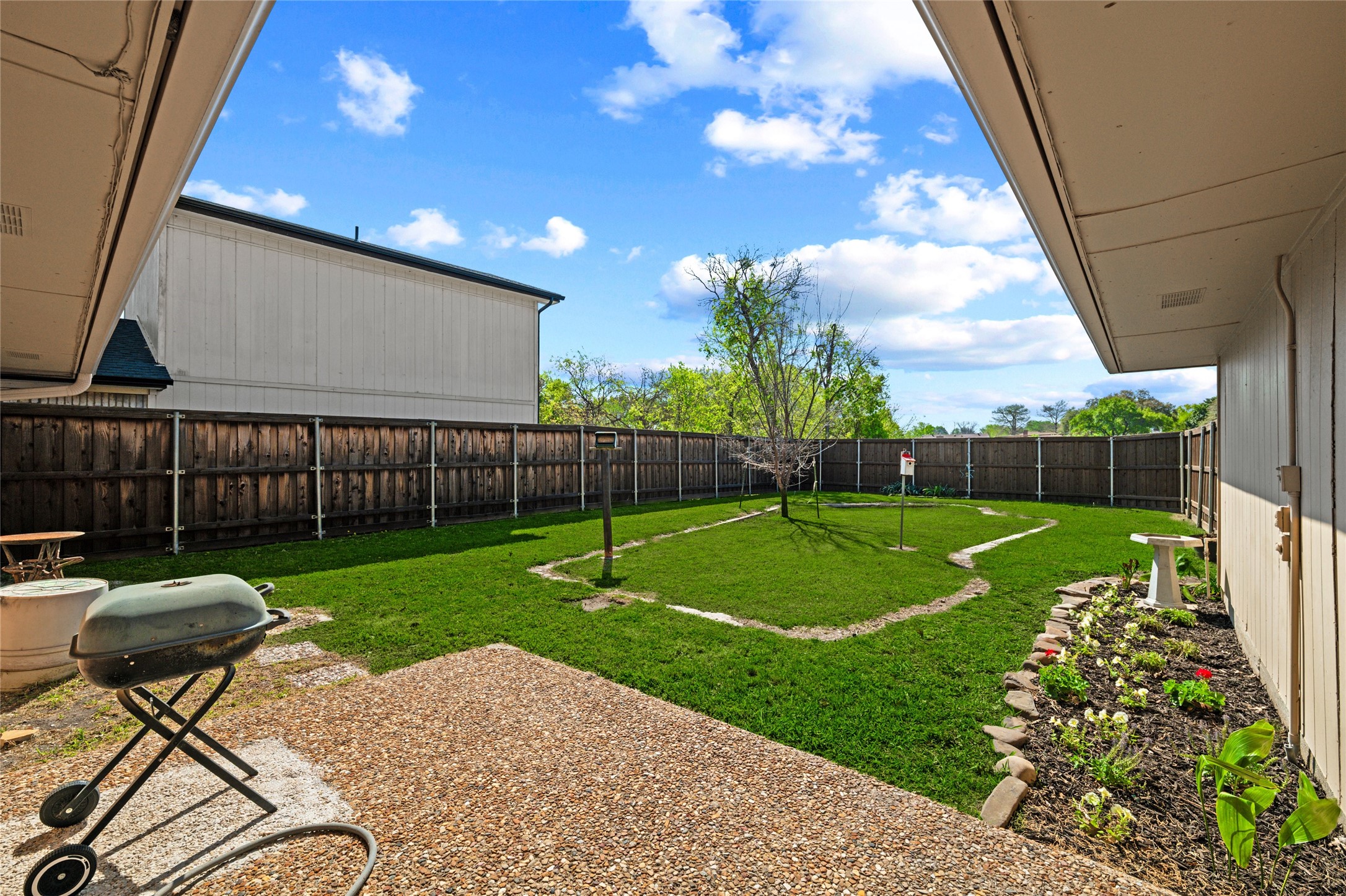 714 Royal Oaks Drive Garland TX 75040