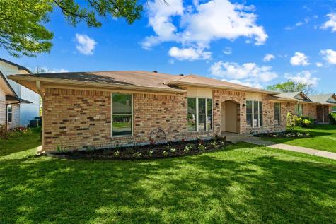 714 Royal Oaks Drive Garland TX 75040