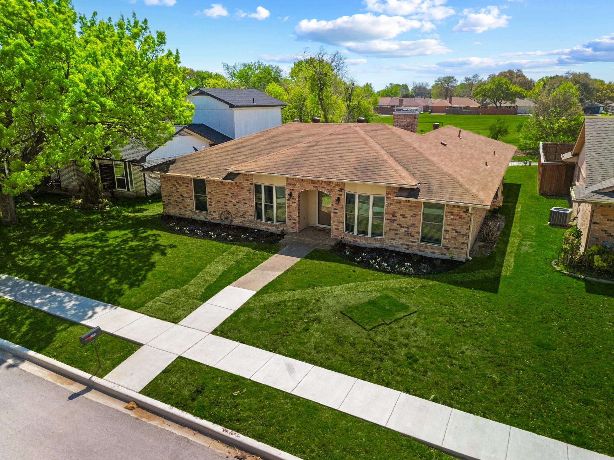 714 Royal Oaks Drive Garland TX 75040