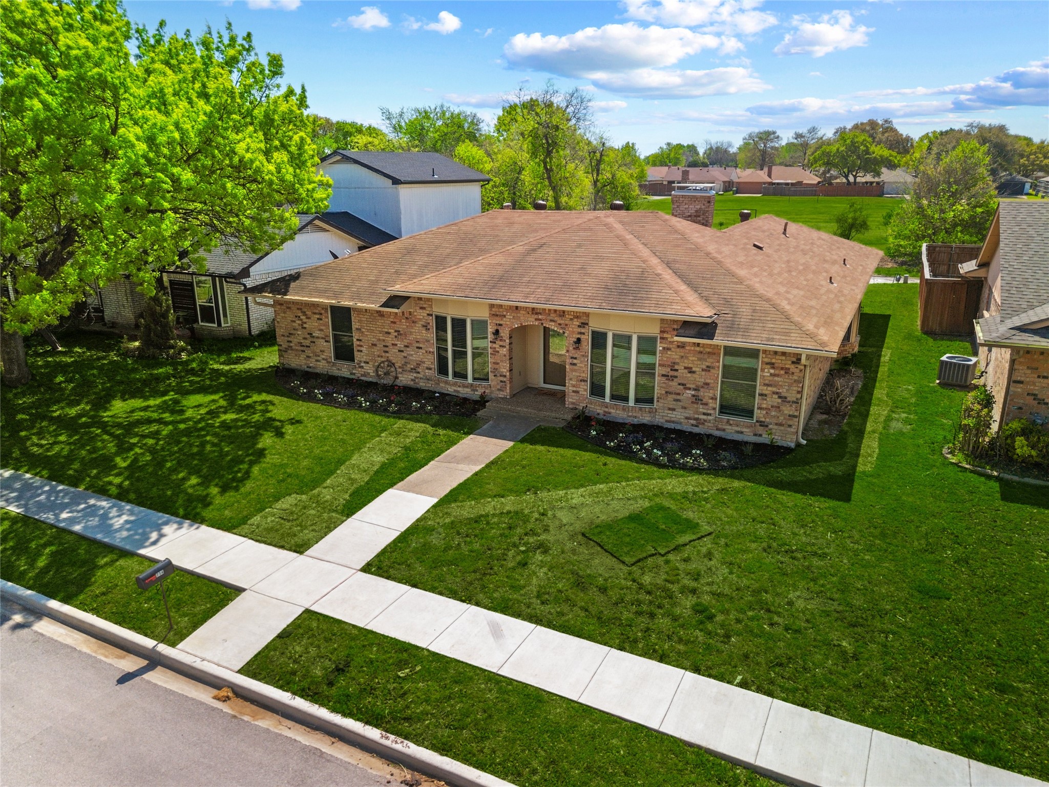 714 Royal Oaks Drive Garland TX 75040