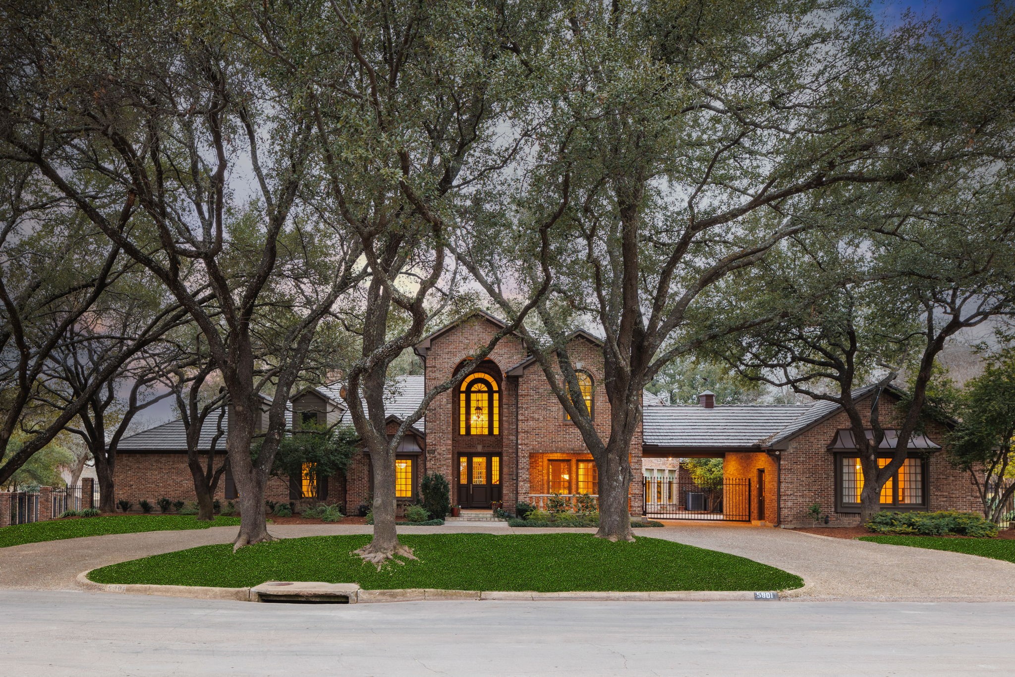 5901 Yardley Court Dallas TX 75248