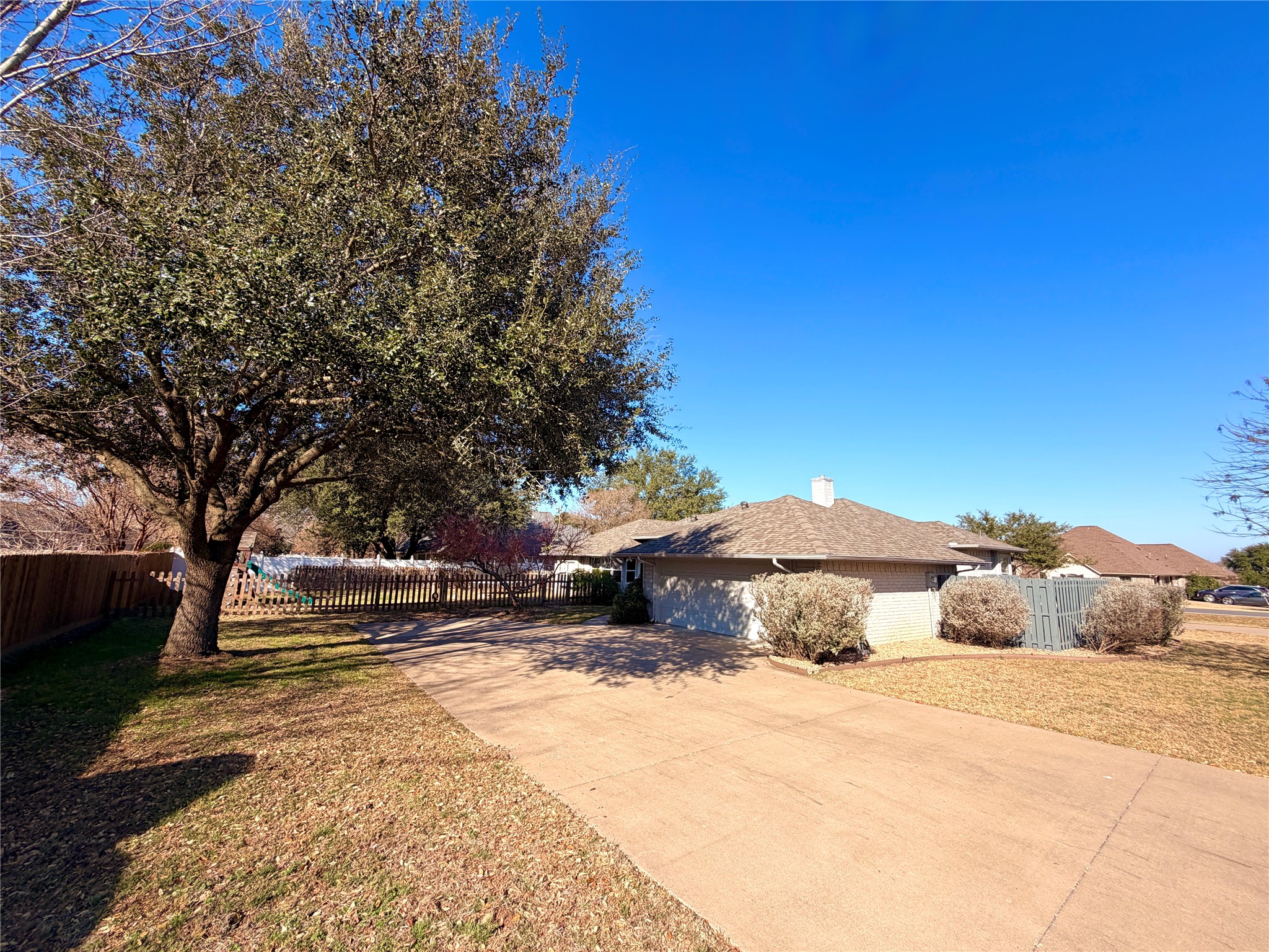 5614 Wedgefield Road Granbury TX 76049