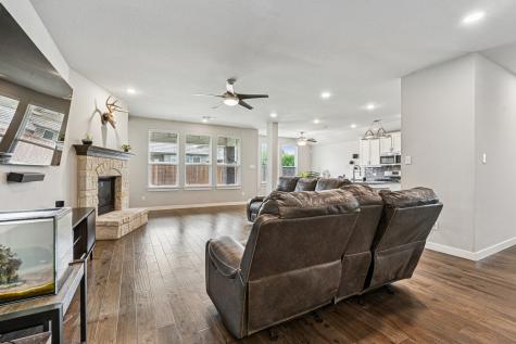 1813 Drover Creek Road Aubrey TX 76227