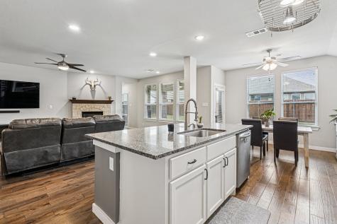 1813 Drover Creek Road Aubrey TX 76227