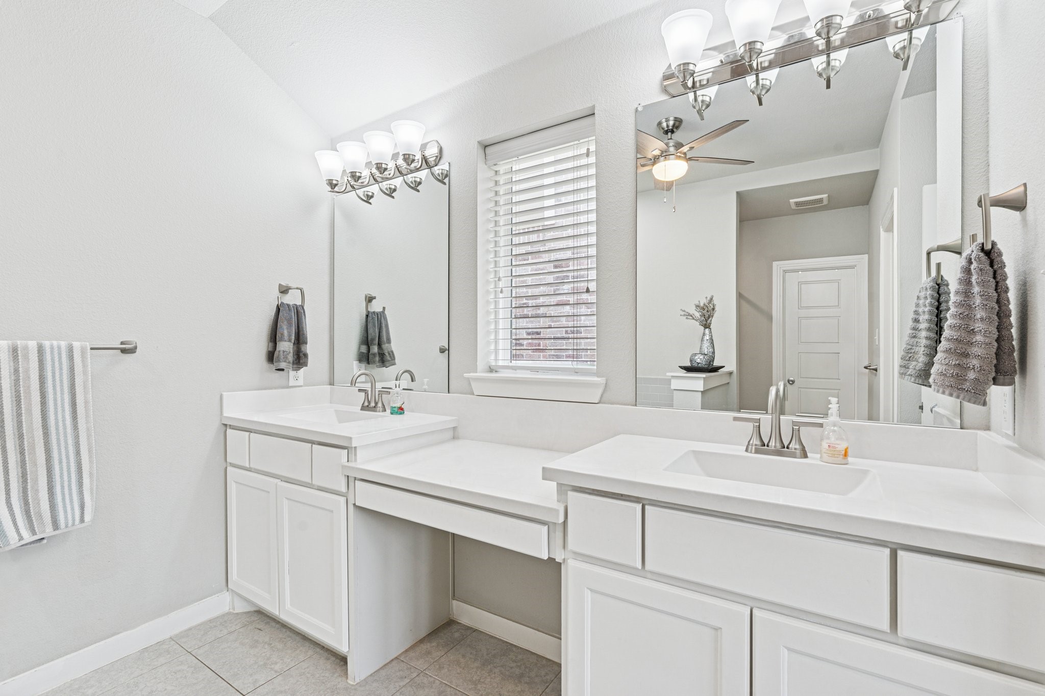 1813 Drover Creek Road Aubrey TX 76227