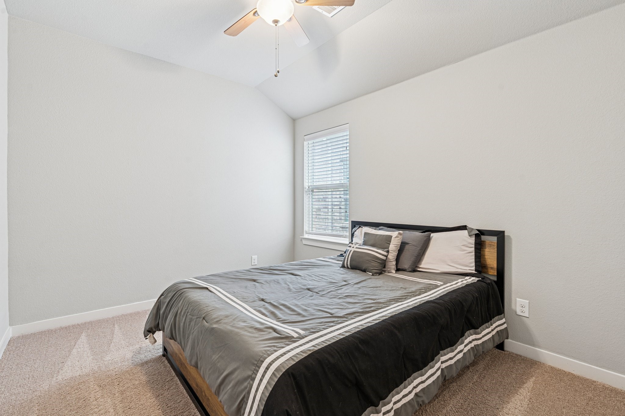 1813 Drover Creek Road Aubrey TX 76227