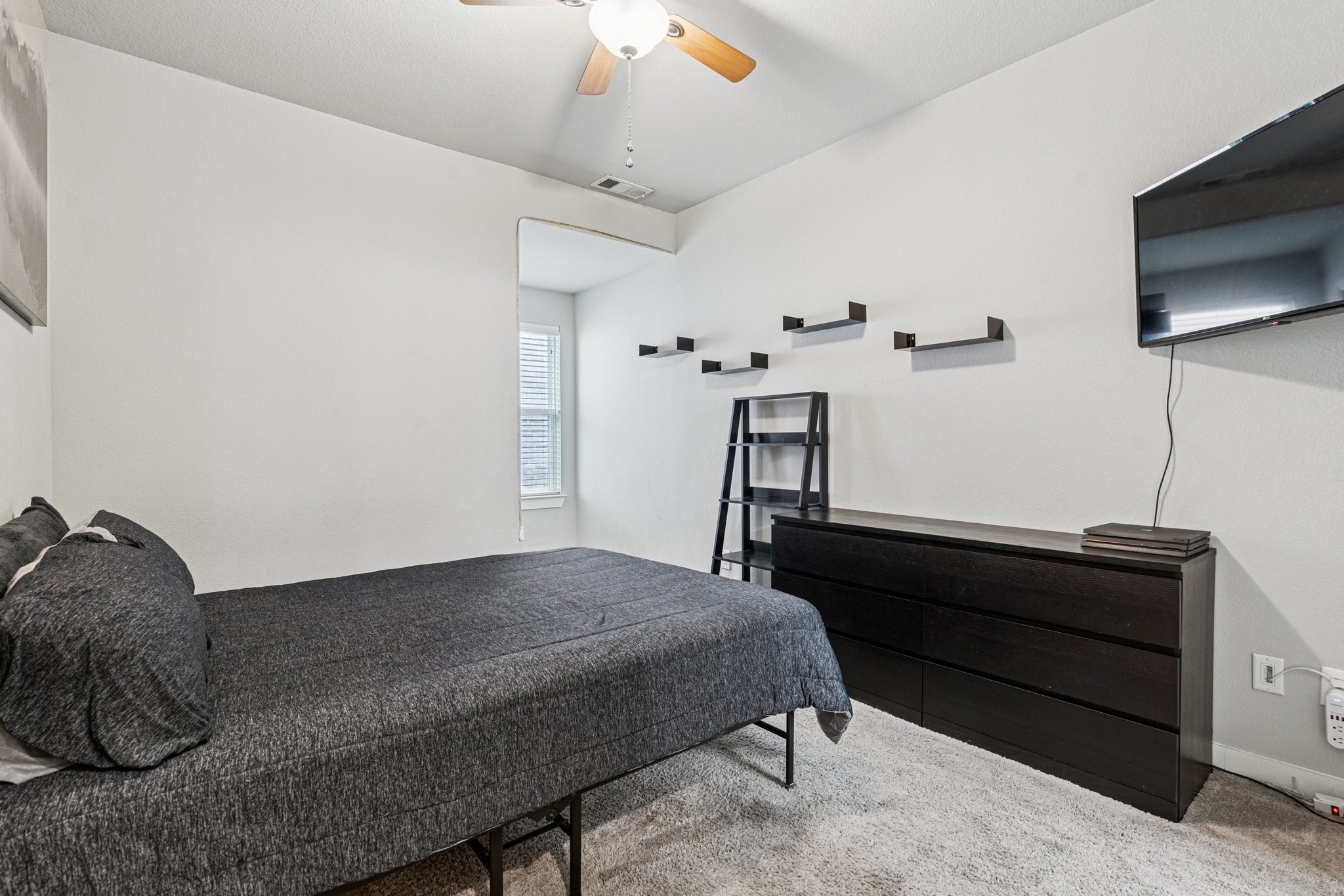 1813 Drover Creek Road Aubrey TX 76227