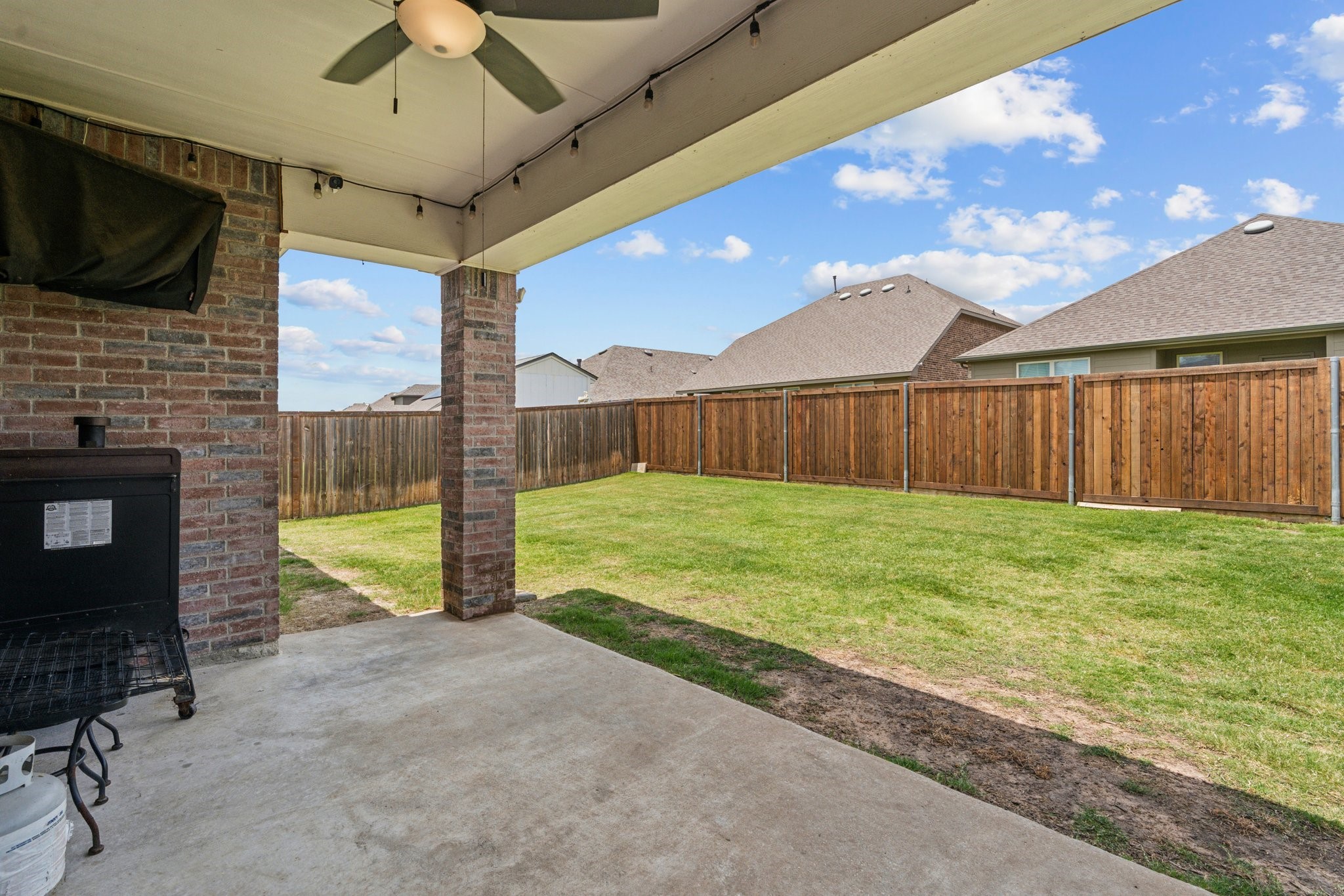 1813 Drover Creek Road Aubrey TX 76227