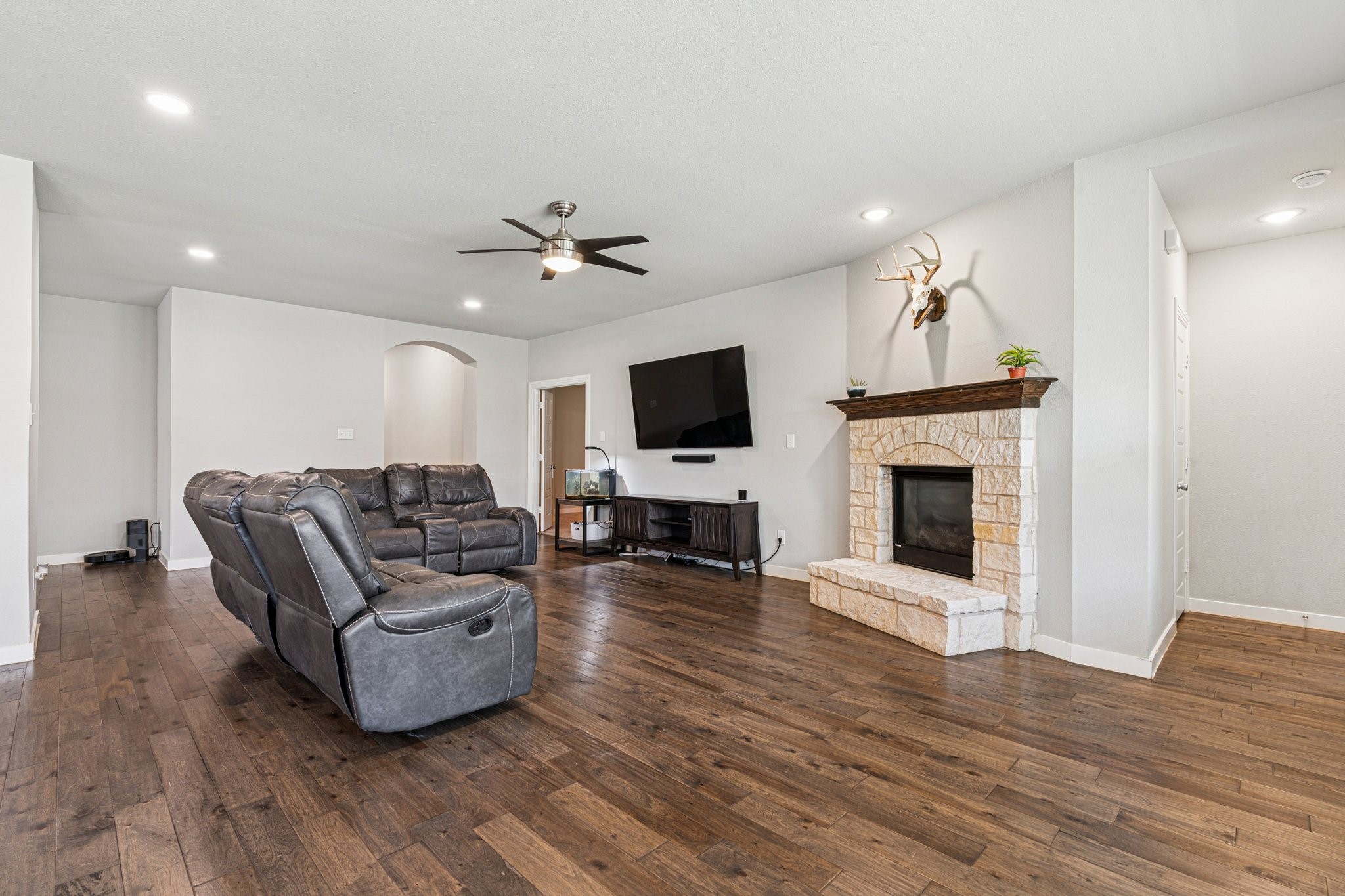 1813 Drover Creek Road Aubrey TX 76227