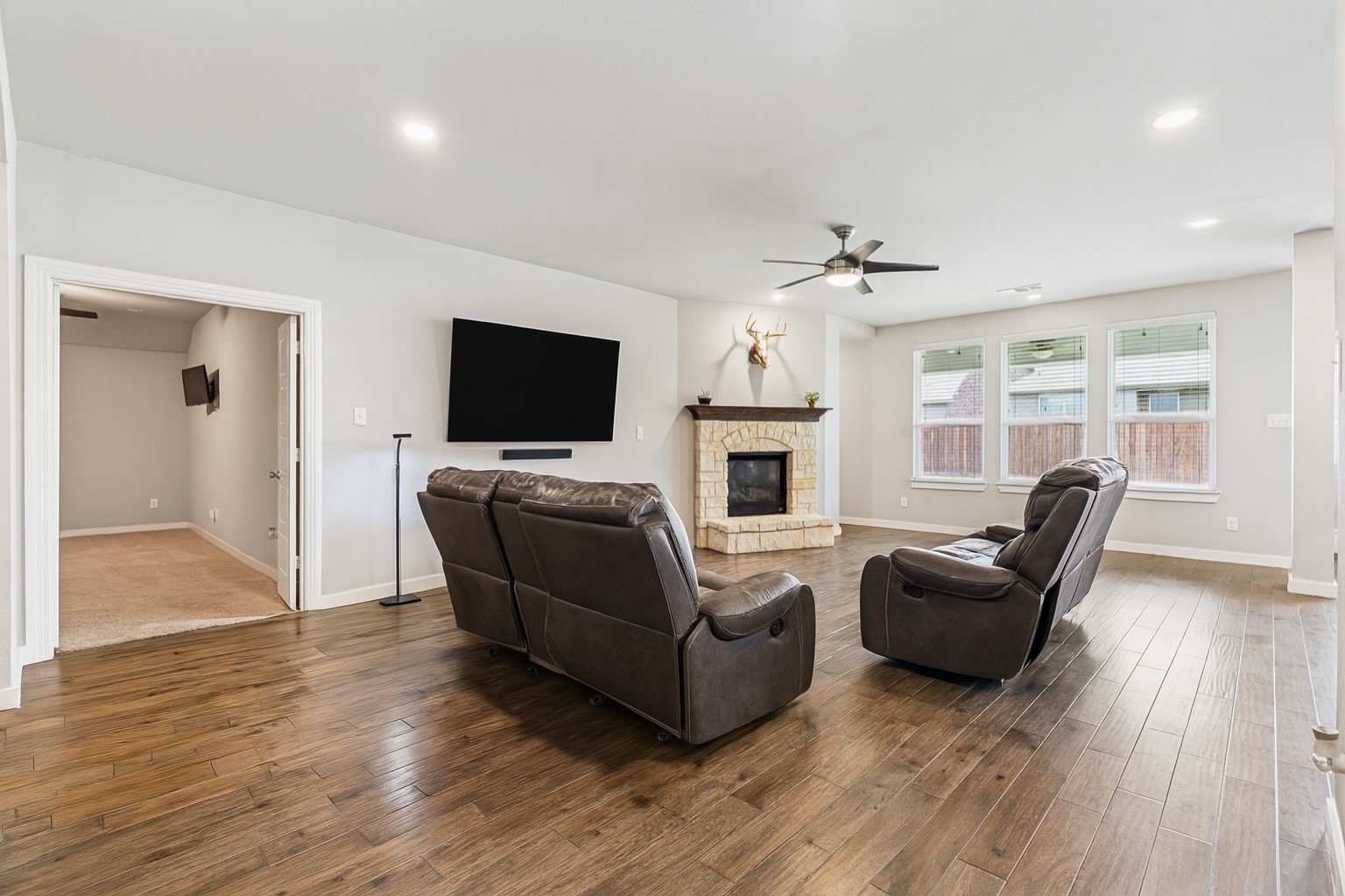 1813 Drover Creek Road Aubrey TX 76227