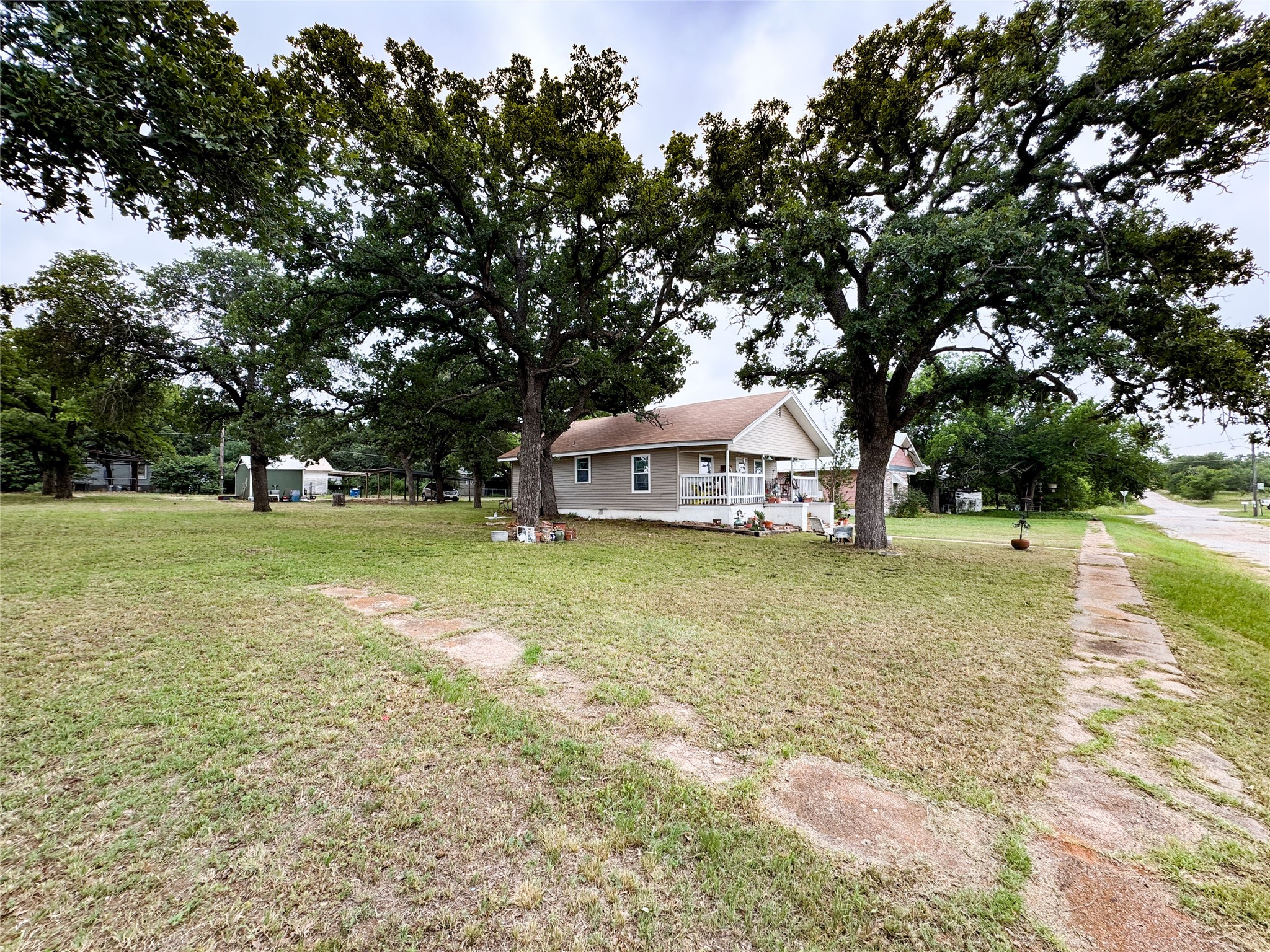 704 E 20th Street Cisco TX 76437