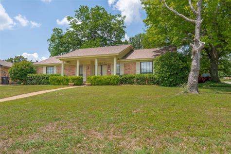 1002 Hyde Park Court Cleburne TX 76033