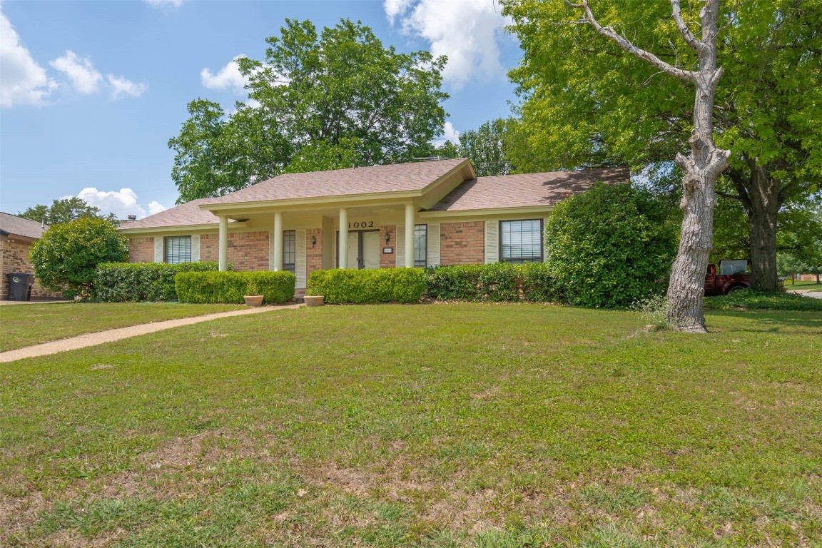 1002 Hyde Park Court Cleburne TX 76033