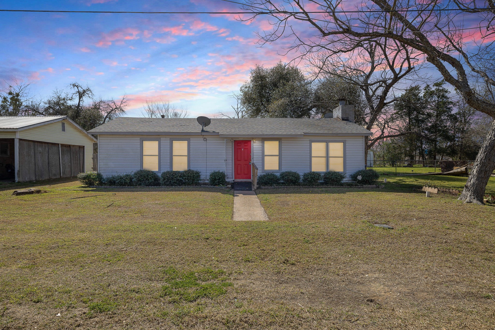 712 Vernon Street Rockdale TX 76567