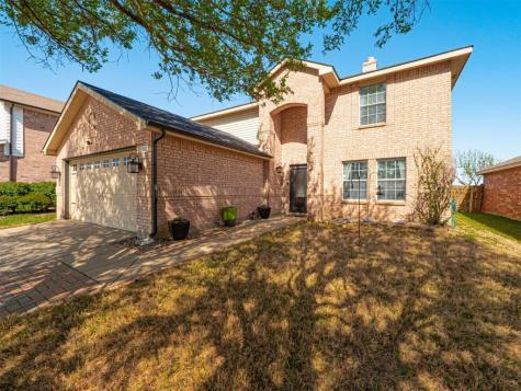 925 Honey Locust Lane Crowley TX 76036