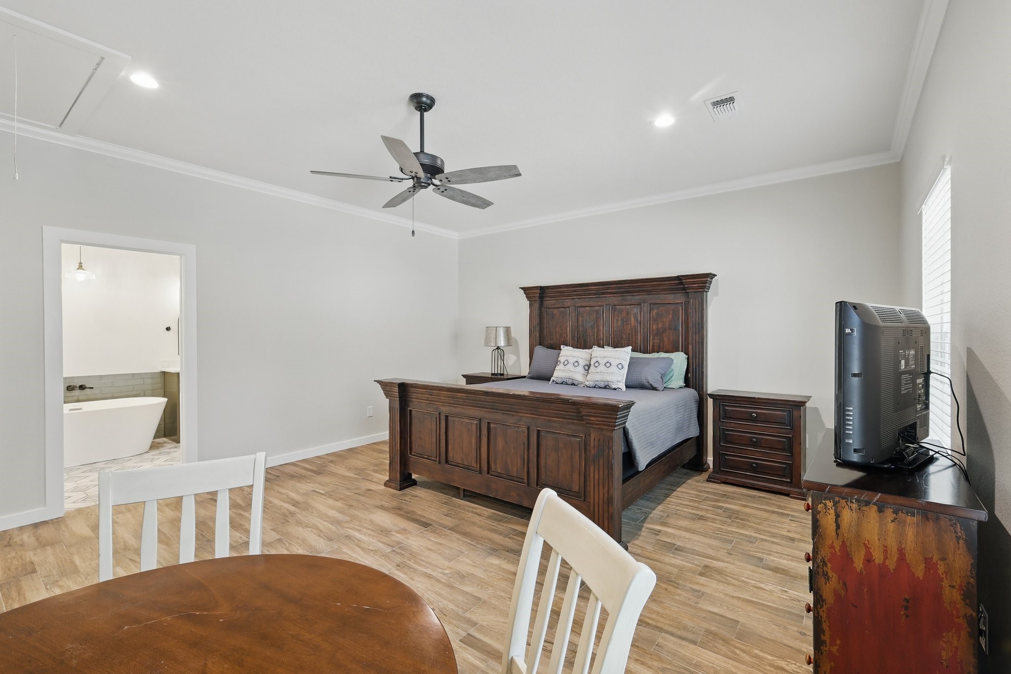 2446 Neely Trail Valley View TX 76272