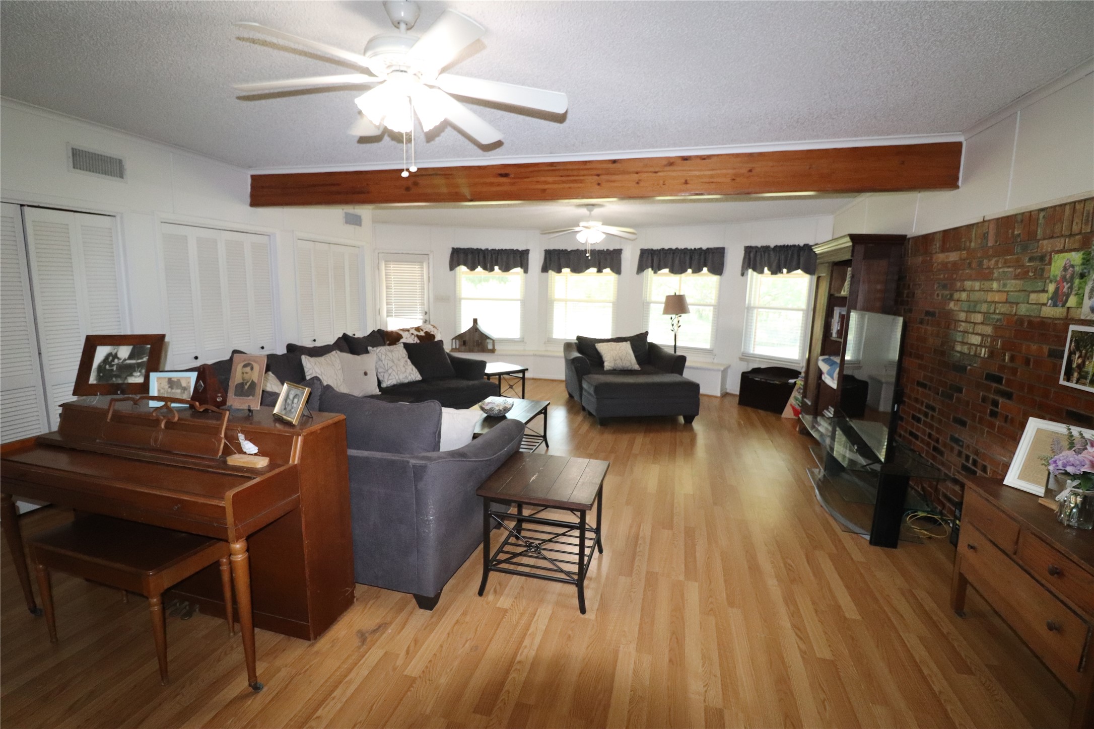 220 Us Highway 380 W Jacksboro TX 76458
