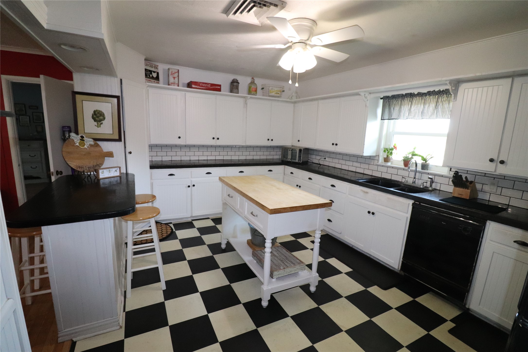 220 Us Highway 380 W Jacksboro TX 76458