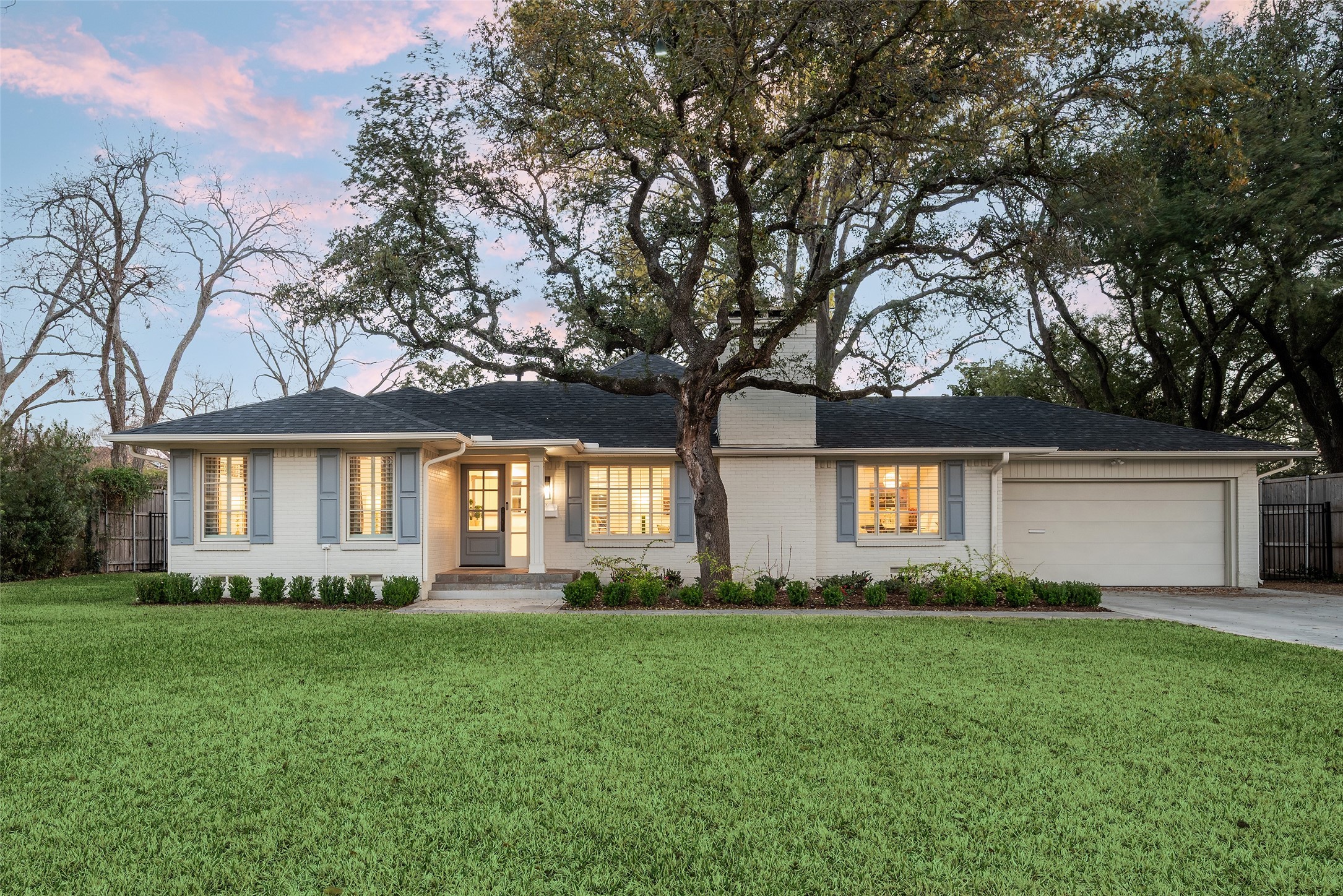 5820 Royal Crest Drive Dallas TX 75230