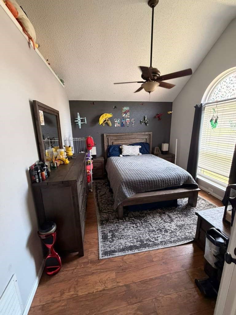 906 Busby Cedar Hill TX 75104