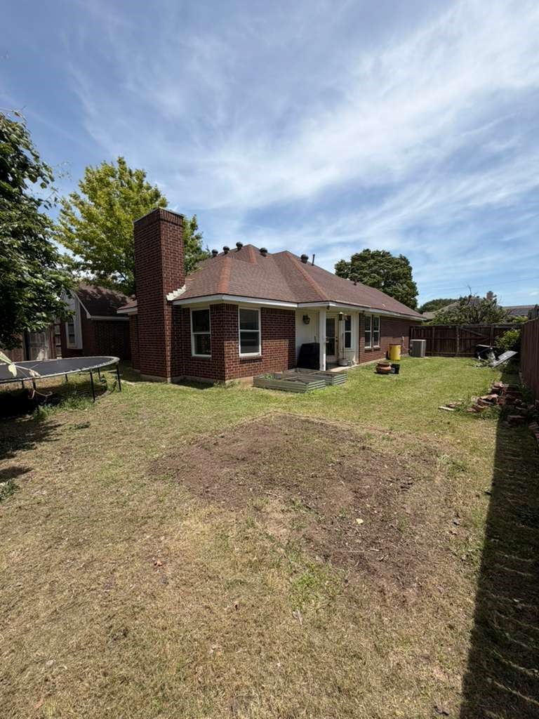 906 Busby Cedar Hill TX 75104