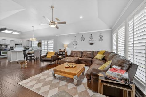 3211 Summergrove Drive Arlington TX 76001