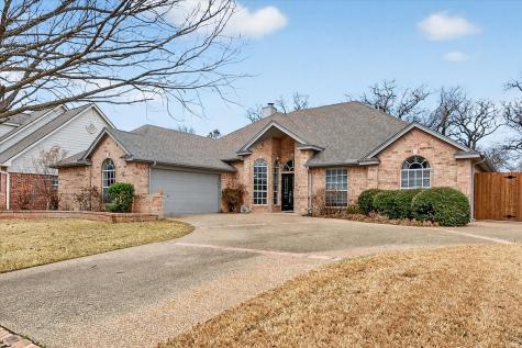 3211 Summergrove Drive Arlington TX 76001