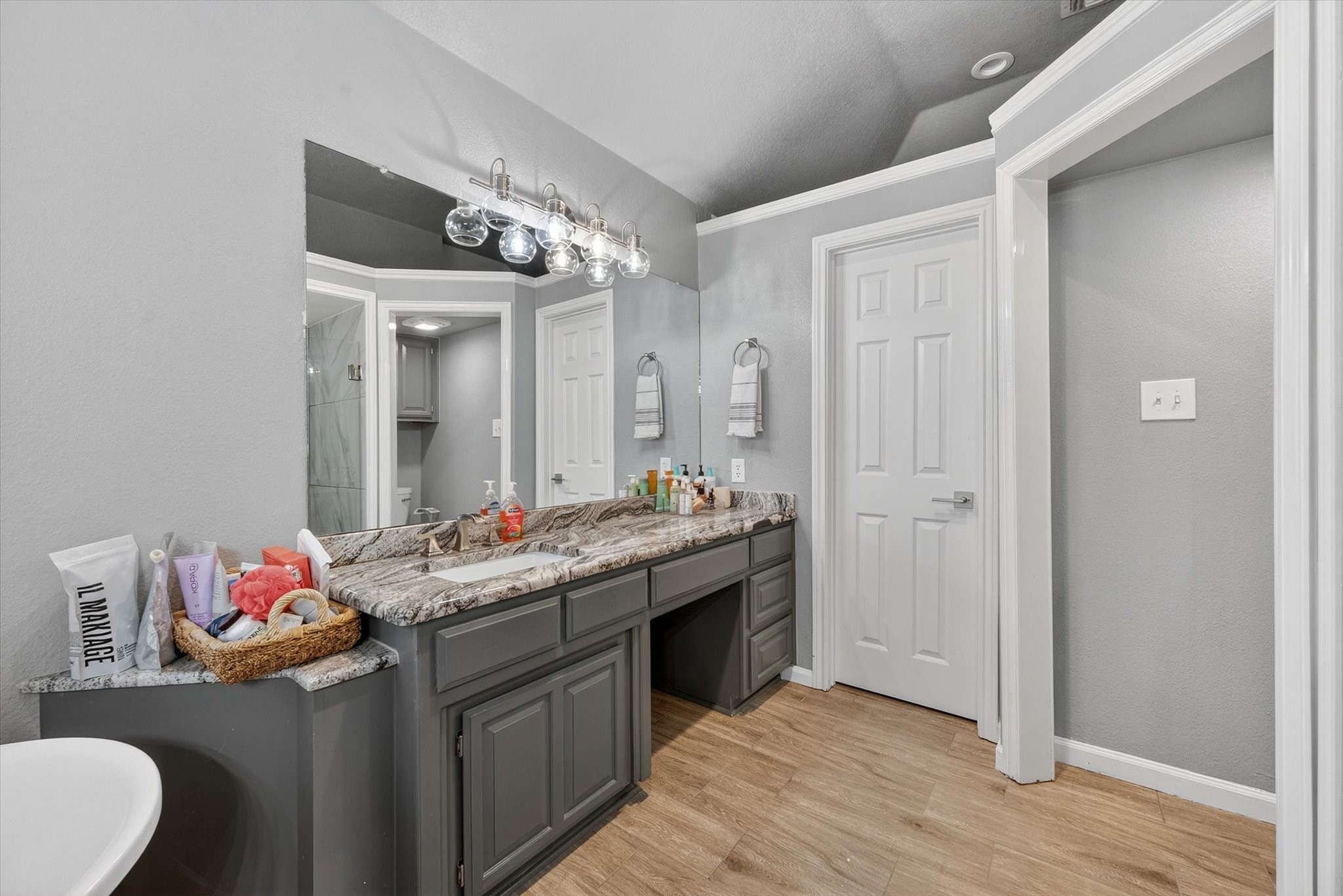 3211 Summergrove Drive Arlington TX 76001