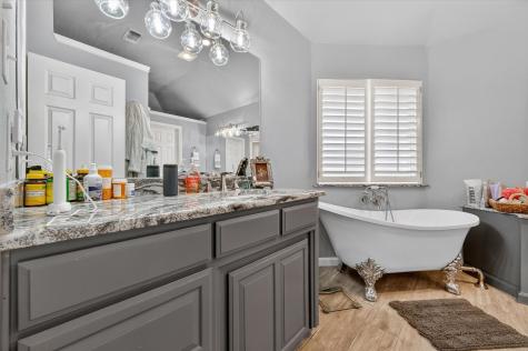3211 Summergrove Drive Arlington TX 76001