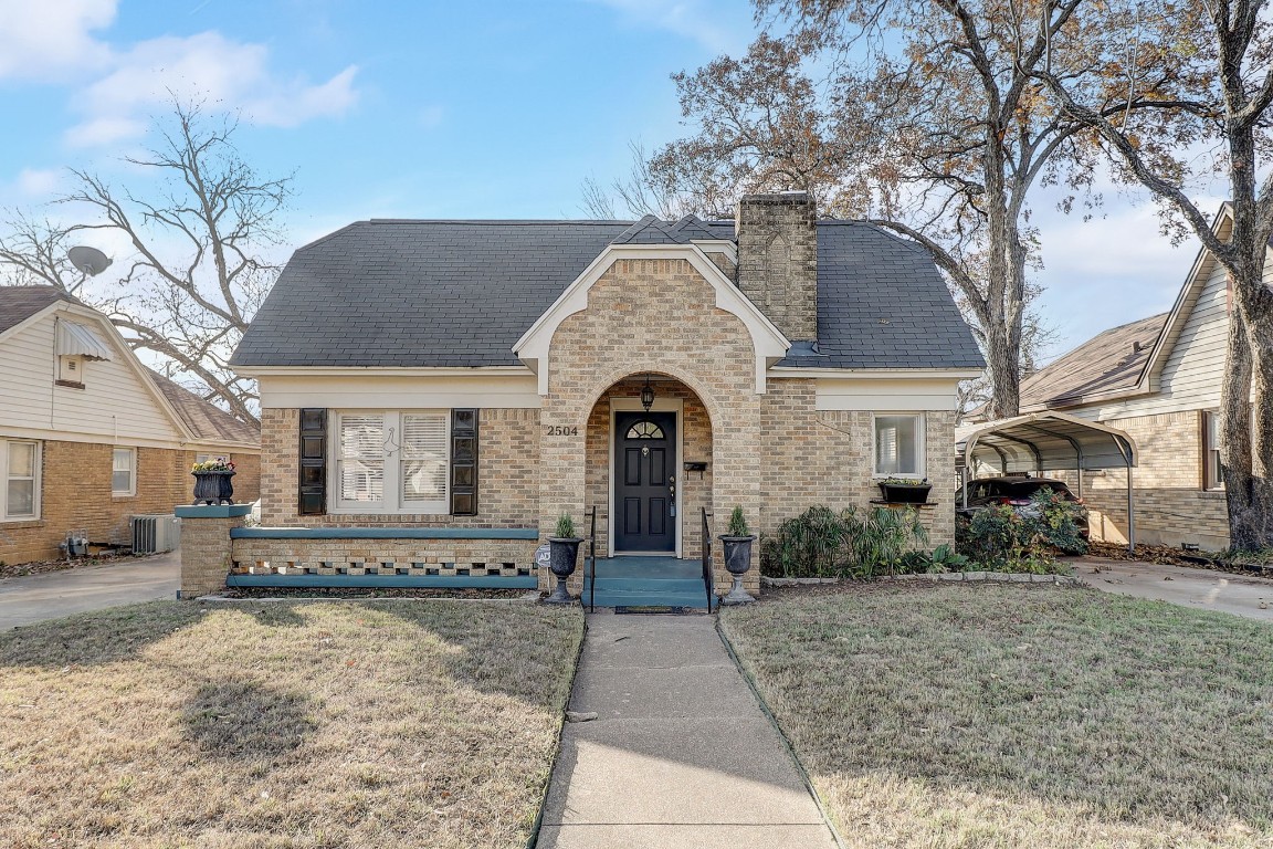 2504 Yucca Avenue Fort Worth TX 76111