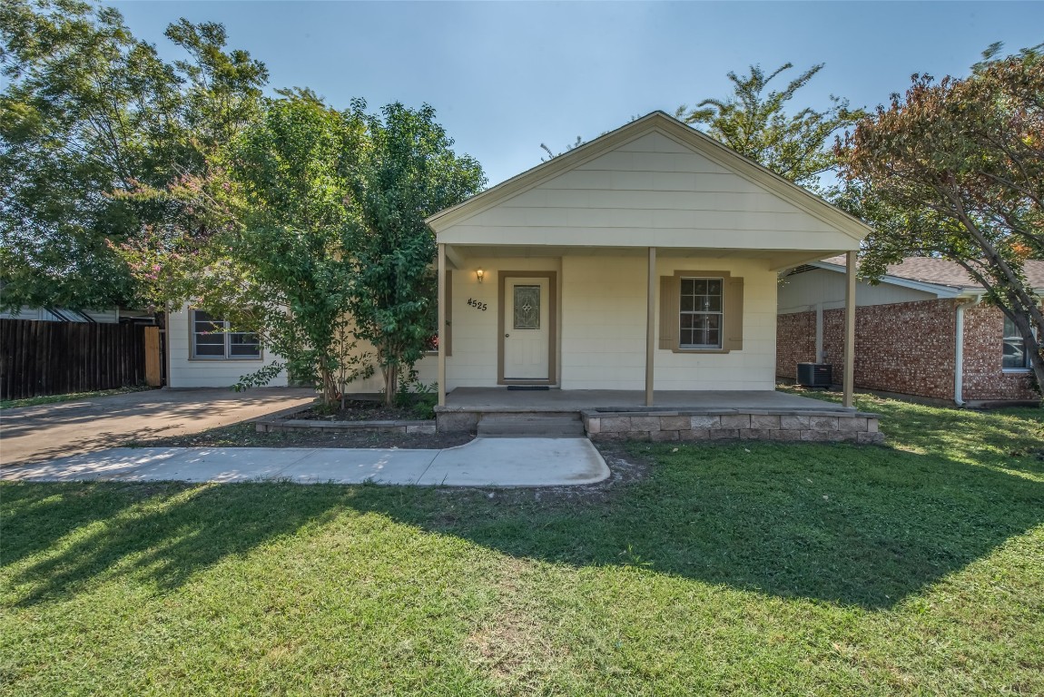 4525 Almena Road River Oaks TX 76114
