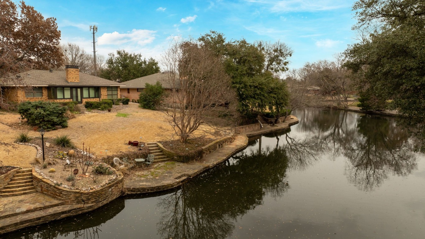 6626 Lange Circle Dallas TX 75214