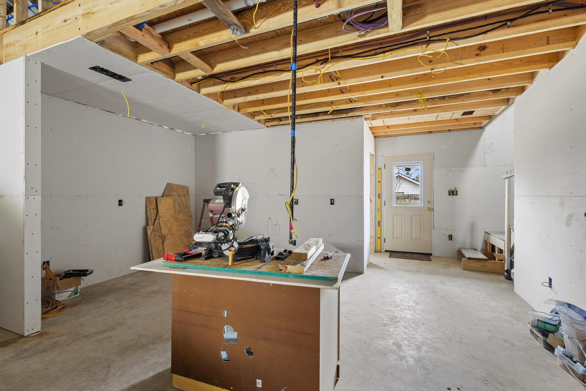 204 S Main Street Ector TX 75439