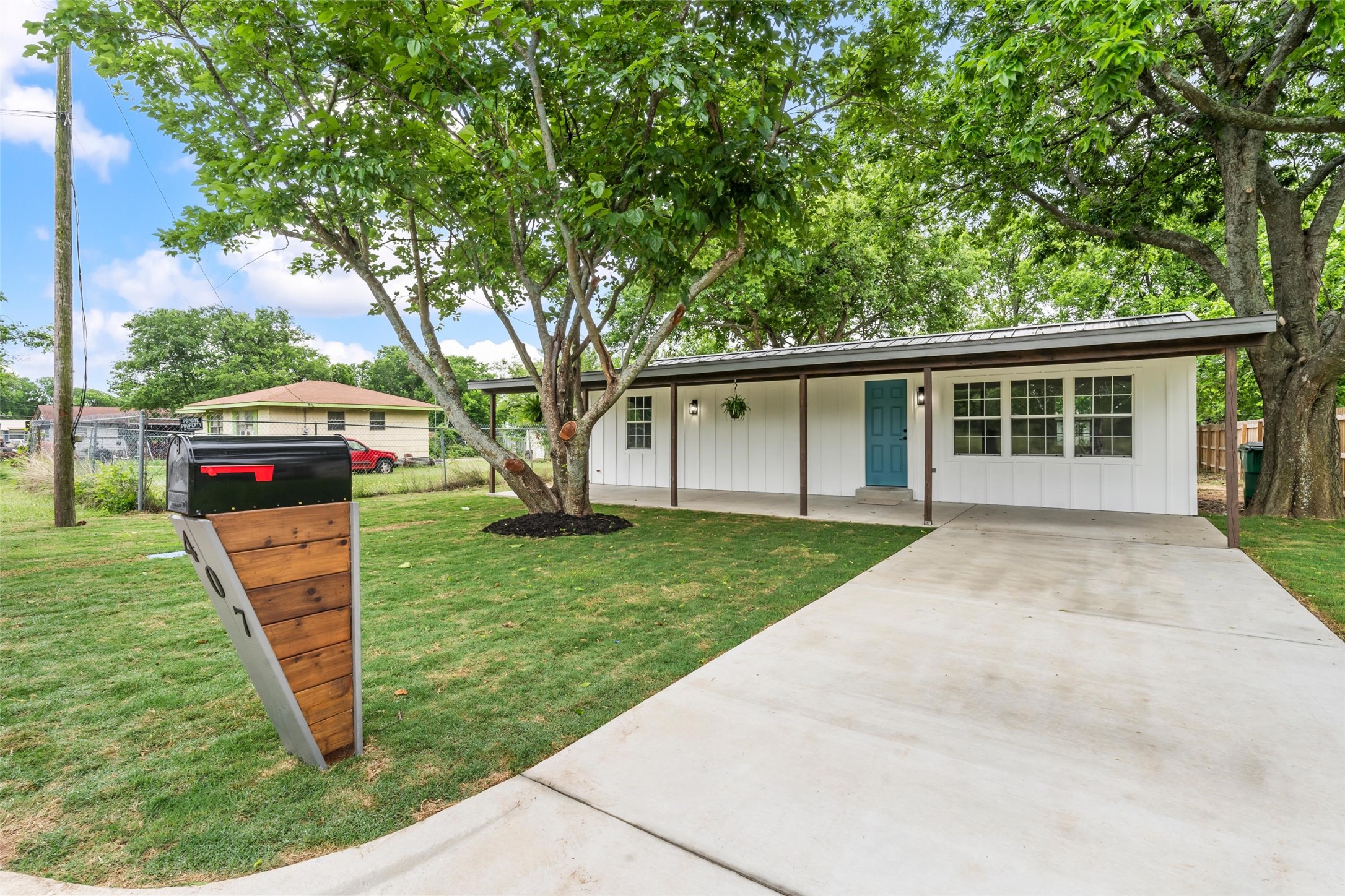 407 Johnson Street Mcgregor TX 76657