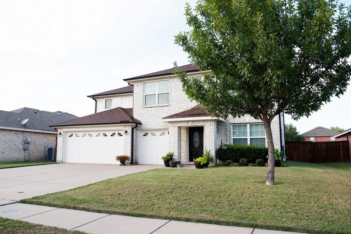 2112 La Salle Trail Grand Prairie TX 75052