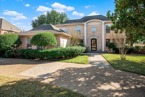 2416 Creekside Circle S Irving TX 75063