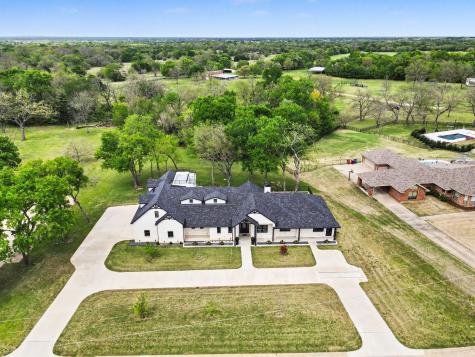 1421 Red Oak Circle Farmersville TX 75442