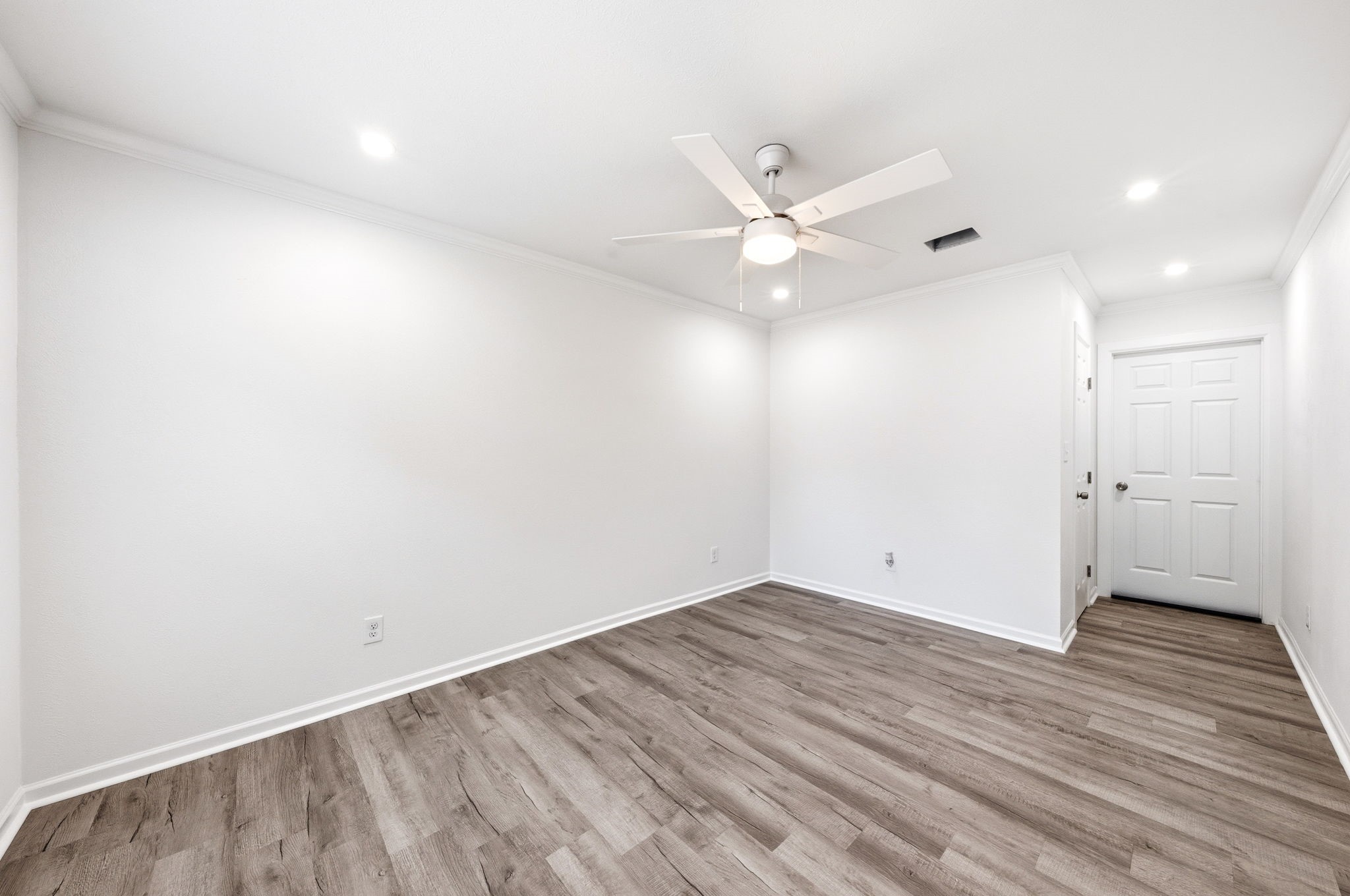 1630 Hansboro Avenue Dallas TX 75224