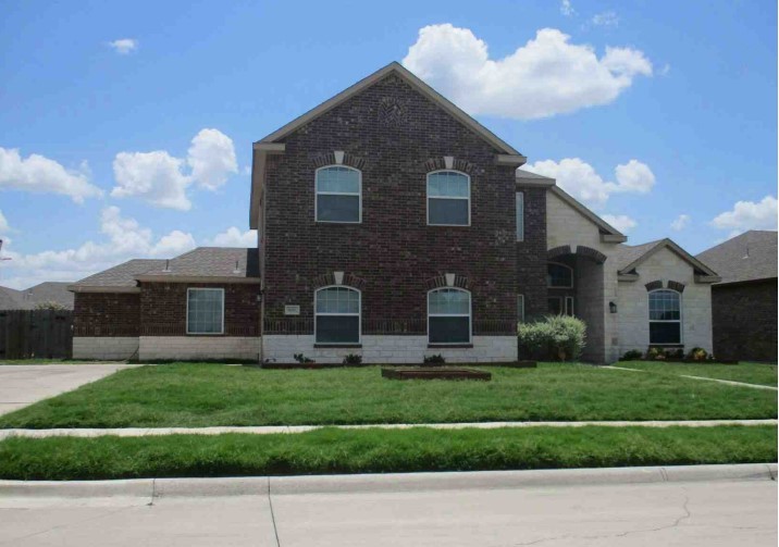 606 Milas Lane Glenn Heights TX 75154
