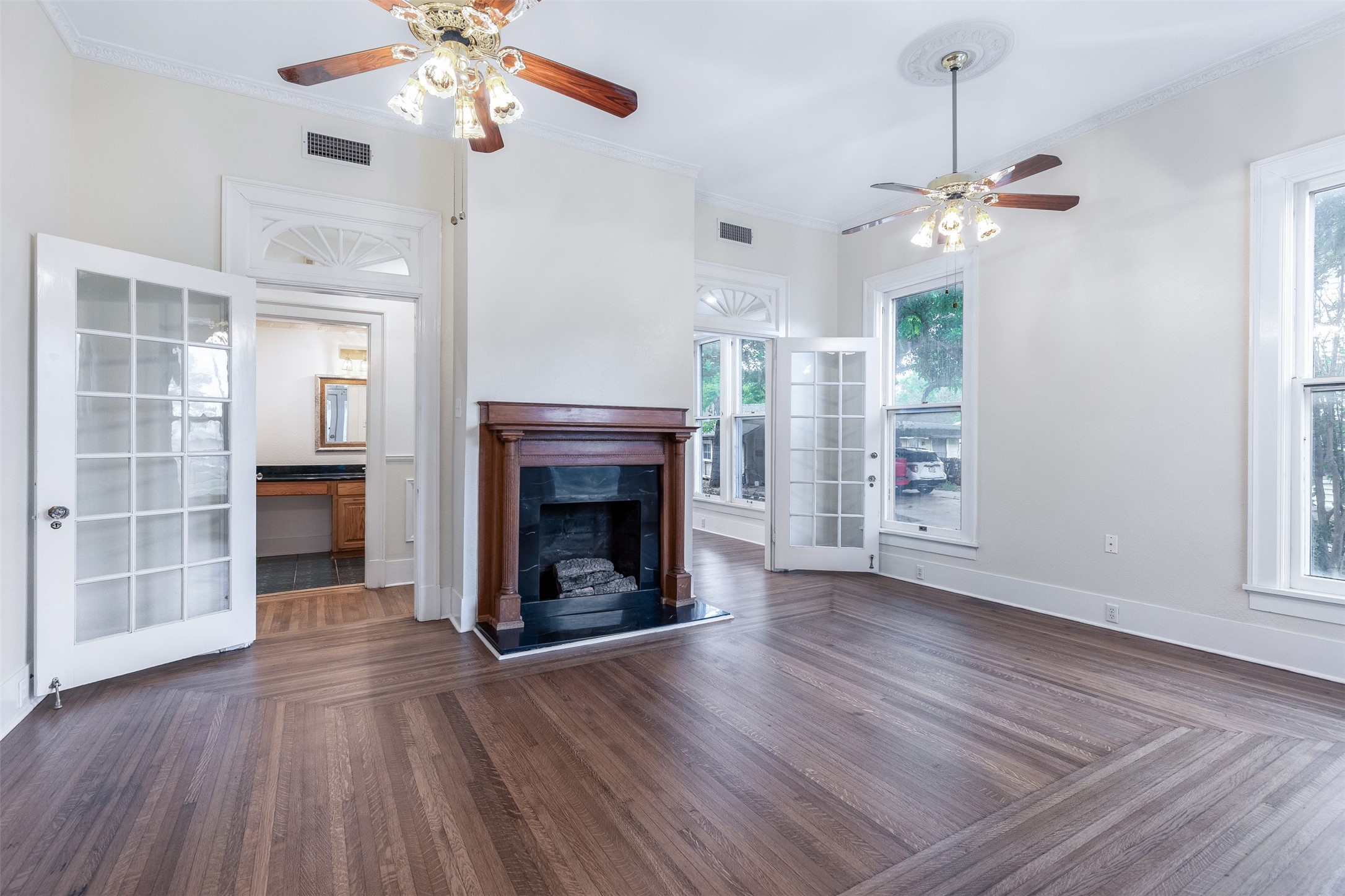 721 W Washington Street Sherman TX 75092